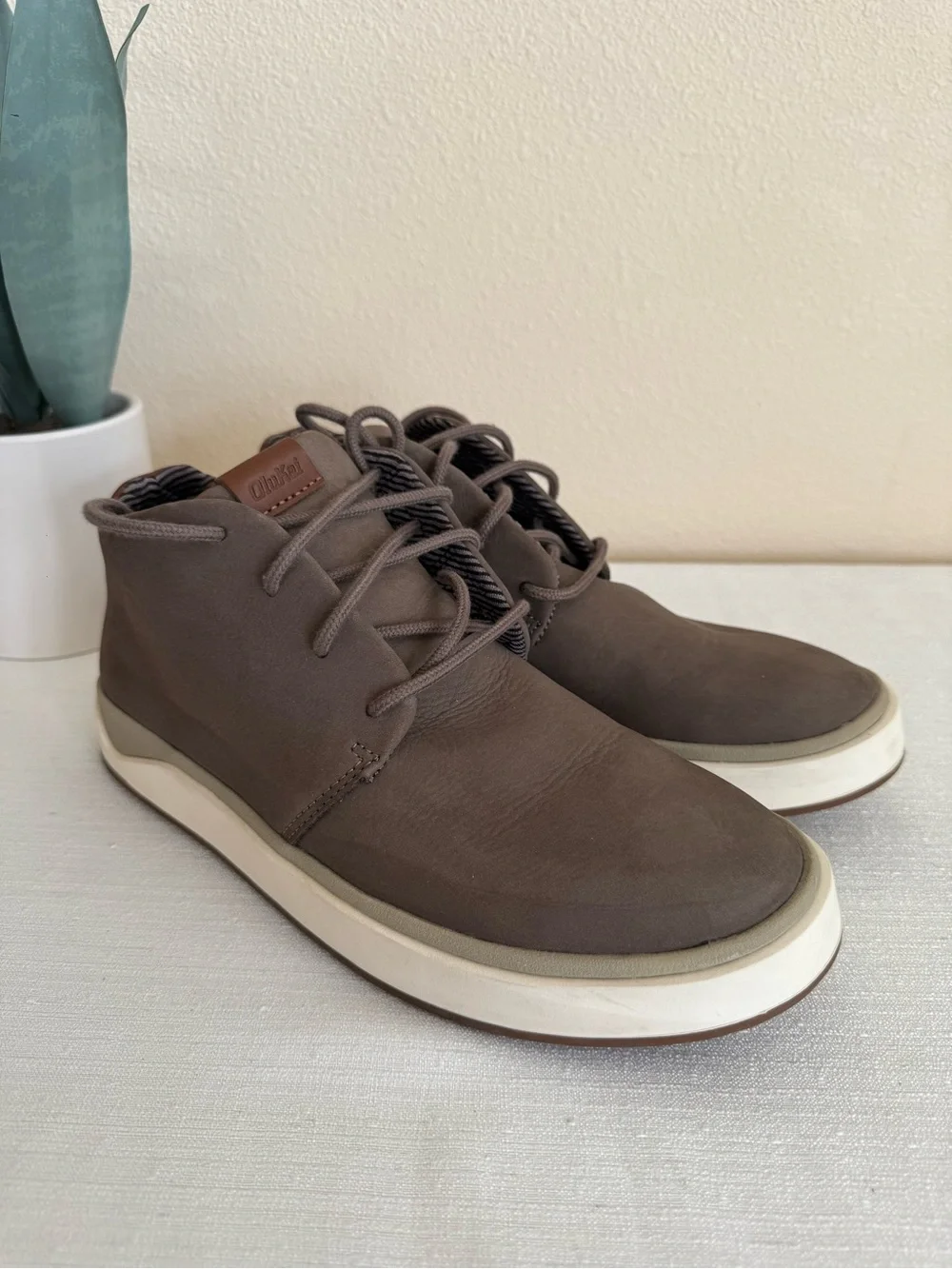OluKai Papaku ‘Ili Men's Casual Mid-Top Sneakers in Brown Leather
